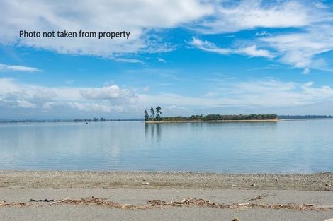 Photo of property in 17 Martin Street, Monaco, Nelson, 7011