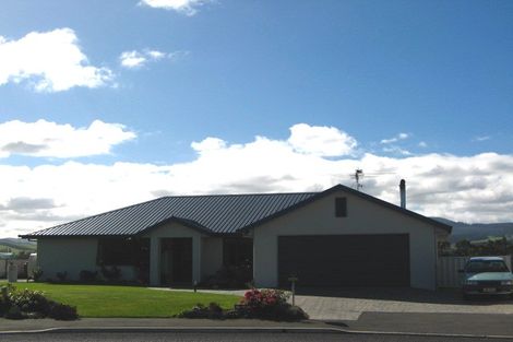 Photo of property in 16 Solway Place, Mosgiel, 9024