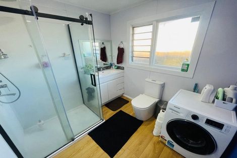 Photo of property in 2/9 Curletts Road, Sockburn, Christchurch, 8042