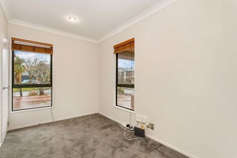 Photo of property in 2 Breton Close, Northwood, Christchurch, 8051