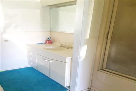 Photo of property in 1 Justamere Place, Weymouth, Auckland, 2103