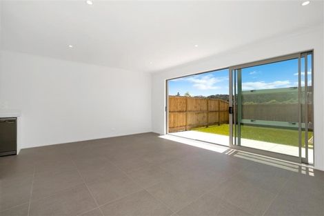 Photo of property in 40 Vincent Mcgrath Crescent, Swanson, Auckland, 0614