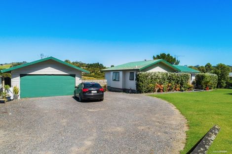 Photo of property in 63 Whitford Park Road, Whitford, Manurewa, 2576