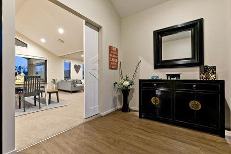 Photo of property in 13 Oak Valley Road, Dairy Flat, Albany, 0792