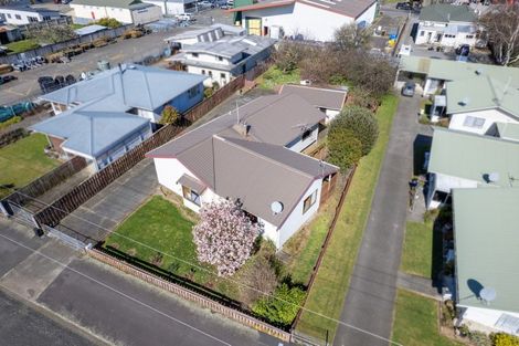 Photo of property in 20 Burns Street, Dannevirke, 4930