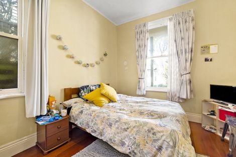 Photo of property in 15 Caroline Street, Mount Victoria, Wellington, 6011