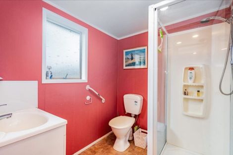 Photo of property in 2a Montgomery Avenue, Onerahi, Whangarei, 0110