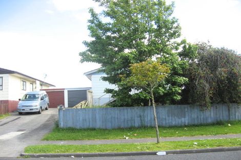Photo of property in 2/26 Burundi Avenue, Clendon Park, Auckland, 2103