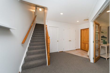 Photo of property in 86 Pahiatua Street, Hokowhitu, Palmerston North, 4410