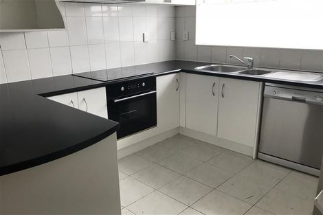 Photo of property in 24 Pitt Avenue, Clendon Park, Auckland, 2103