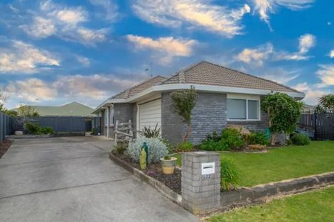 Photo of property in 22 Ocean Crest, Papamoa Beach, Papamoa, 3118