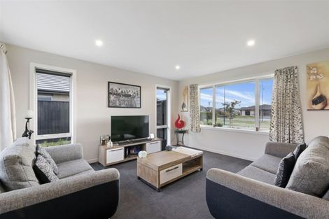 Photo of property in 23 Tutaipatu Avenue, Pegasus, 7612