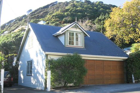 Photo of property in 25 Nikau Street, Eastbourne, Lower Hutt, 5013