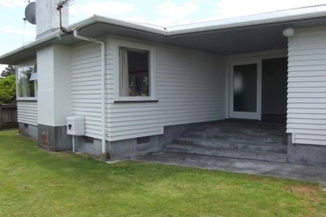 Photo of property in 2 Shortland Street, Lower Vogeltown, New Plymouth, 4310