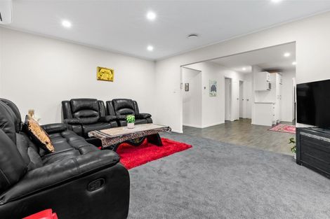 Photo of property in 1/32 Boundary Road, Clover Park, Auckland, 2019