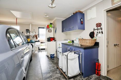 Photo of property in 18 Mauchline Street, Wallacetown, 9816