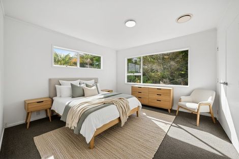 Photo of property in 1/4 Phillipa Place, Browns Bay, Auckland, 0630