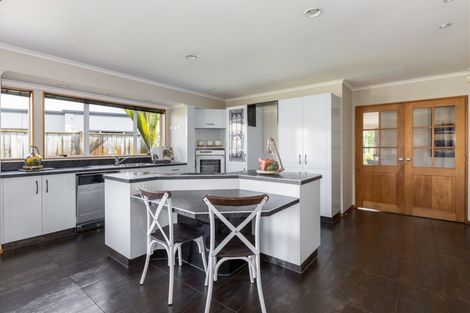 Photo of property in 11 Kensington Drive, Taradale, Napier, 4112