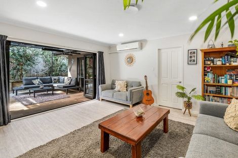 Photo of property in 19 Ysabel Crescent, The Gardens, Auckland, 2105