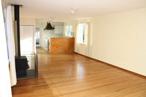 Photo of property in 50 Melrose Road, Island Bay, Wellington, 6023