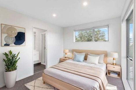 Photo of property in 14a Greenock Road, Ranui, Auckland, 0612