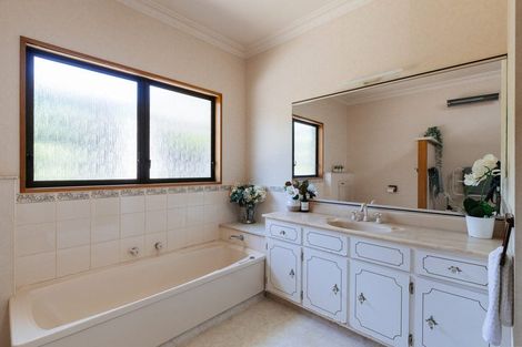 Photo of property in 6 Gerald Place, Omokoroa, 3114