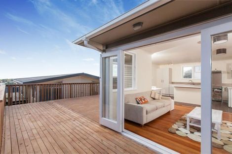 Photo of property in 64 Ernie Pinches Street, Wesley, Auckland, 1041