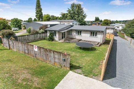 Photo of property in 6 Acacia Avenue, Kihikihi, Te Awamutu, 3800