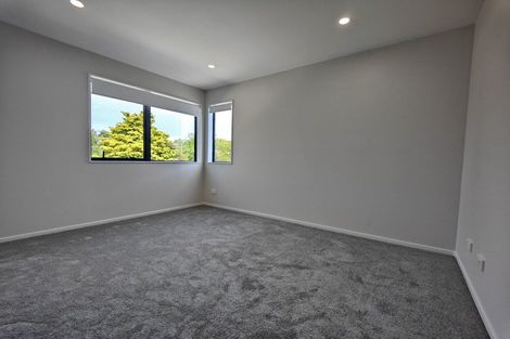 Photo of property in 4d Orinda Close, Botany Downs, Auckland, 2010