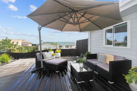 Photo of property in 28a Torkar Road, Clarks Beach, 2122