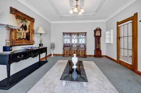 Photo of property in 17 Albion Street, Hawera, 4610