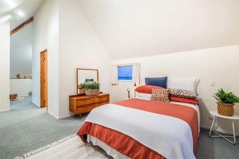 Photo of property in 20 Rugby Road, Birkenhead, Auckland, 0626