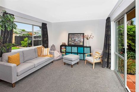 Photo of property in 89 Dunbarton Street, Redwood, Christchurch, 8051