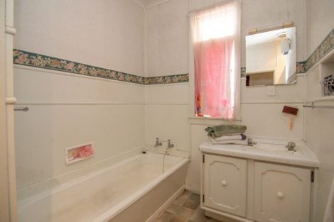 Photo of property in 94 Botanical Road, Takaro, Palmerston North, 4412