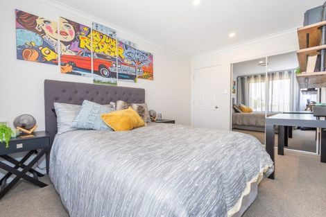 Photo of property in 21 West Hoe Heights, Orewa, 0931