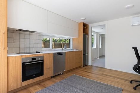 Photo of property in 35 Jack Hanley Drive, Jacks Point, Queenstown, 9371