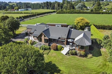 Photo of property in 110 Upland Road, Tarurutangi, New Plymouth, 4372