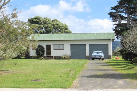 Photo of property in 28 Robinson Road, Whitianga, 3510