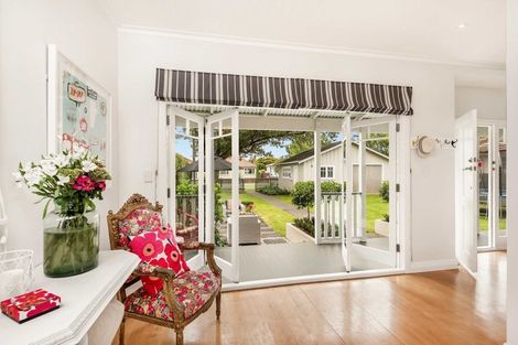 Photo of property in 69 Ngataringa Road, Devonport, Auckland, 0624
