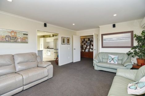 Photo of property in 17 Sincock Place, Kaiapoi, 7630