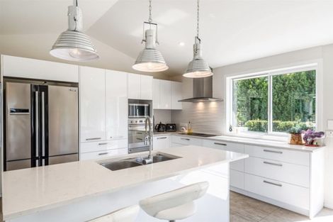 Photo of property in 773 Waitakere Road, Kumeu, 0891