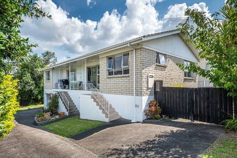 Photo of property in 1/23 Taitua Drive, Te Atatu South, Auckland, 0610