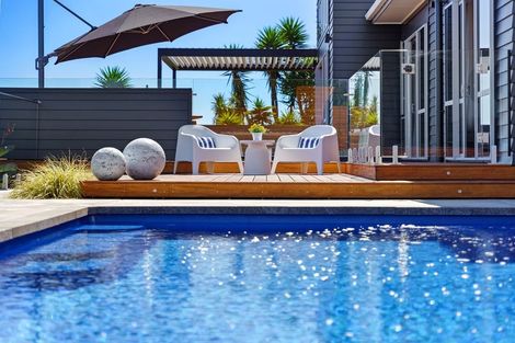 Photo of property in 36 Raukawa Road, Peka Peka, Waikanae, 5391