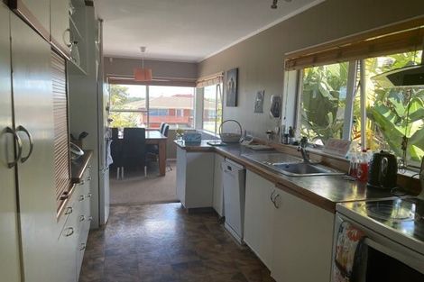 Photo of property in 8 Megan Avenue, Pakuranga Heights, Auckland, 2010