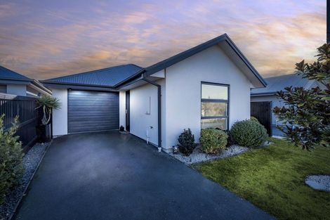 Photo of property in 10 Helmore Street, Rangiora, 7400