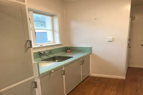 Photo of property in 179 Whites Line East, Waiwhetu, Lower Hutt, 5010