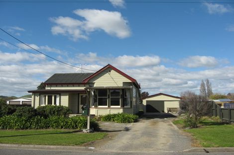Photo of property in 8 Guy Street, Waipawa, 4210