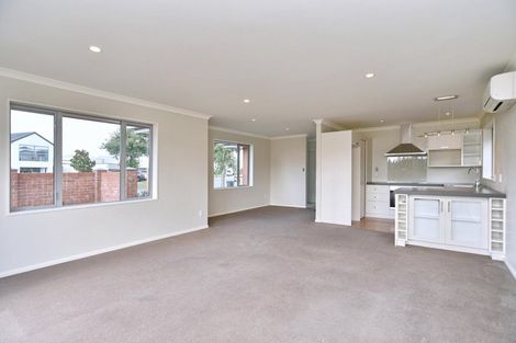 Photo of property in 49a Mcmahon Drive, Aidanfield, Christchurch, 8025