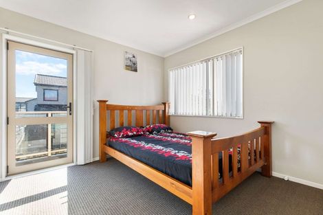 Photo of property in 3 Tavua Lane, Ranui, Auckland, 0612