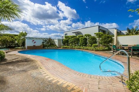 Photo of property in 2b/6 The Promenade, Takapuna, Auckland, 0622